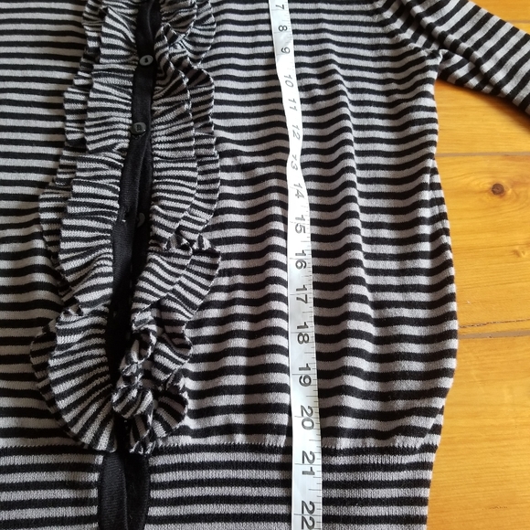 Tracy M. Cardigan. Size Large - Picture 7 of 11